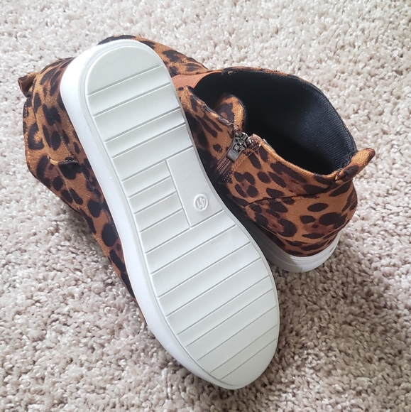 Ccocci Wedge Sneaker Booties NWOT - Picture 7 of 8